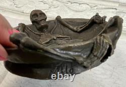 Art Nouveau Female Bronze Figurine Vintage Ashtray Skeleton in Love Gift