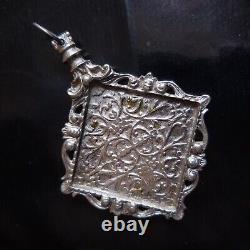 Oriental Pendant with 3 Stone Metal Vintage Art Nouveau Jewelry Accessory N4136