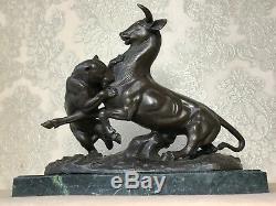 Frappe Awesome Vintage Bronze Lionne Chasse Proie Buffalo Sculpture Signé