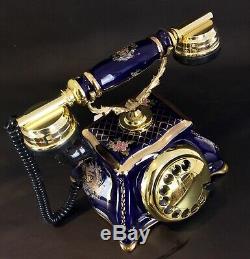 Rare modèle de téléphone vintage de style art nouveau en porcelaine de Limoges