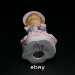Statue figurine jeune fille religieuse prière vintage céramique porcelaine N6614
