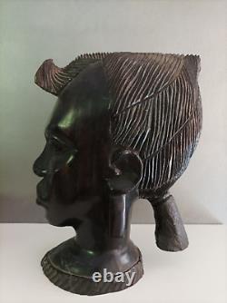 Tête sculptée AFRICAINE. Vintage