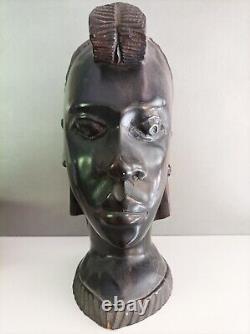 Tête sculptée AFRICAINE. Vintage