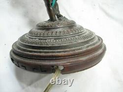 Vintage Laiton Bronze Art Nouveau figurées Sculpture Lampe avec Prisme Cristaux