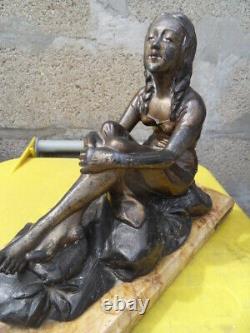 Vintage Statue art nouveau Femme au chat L'Espiegle signé Sollazzini